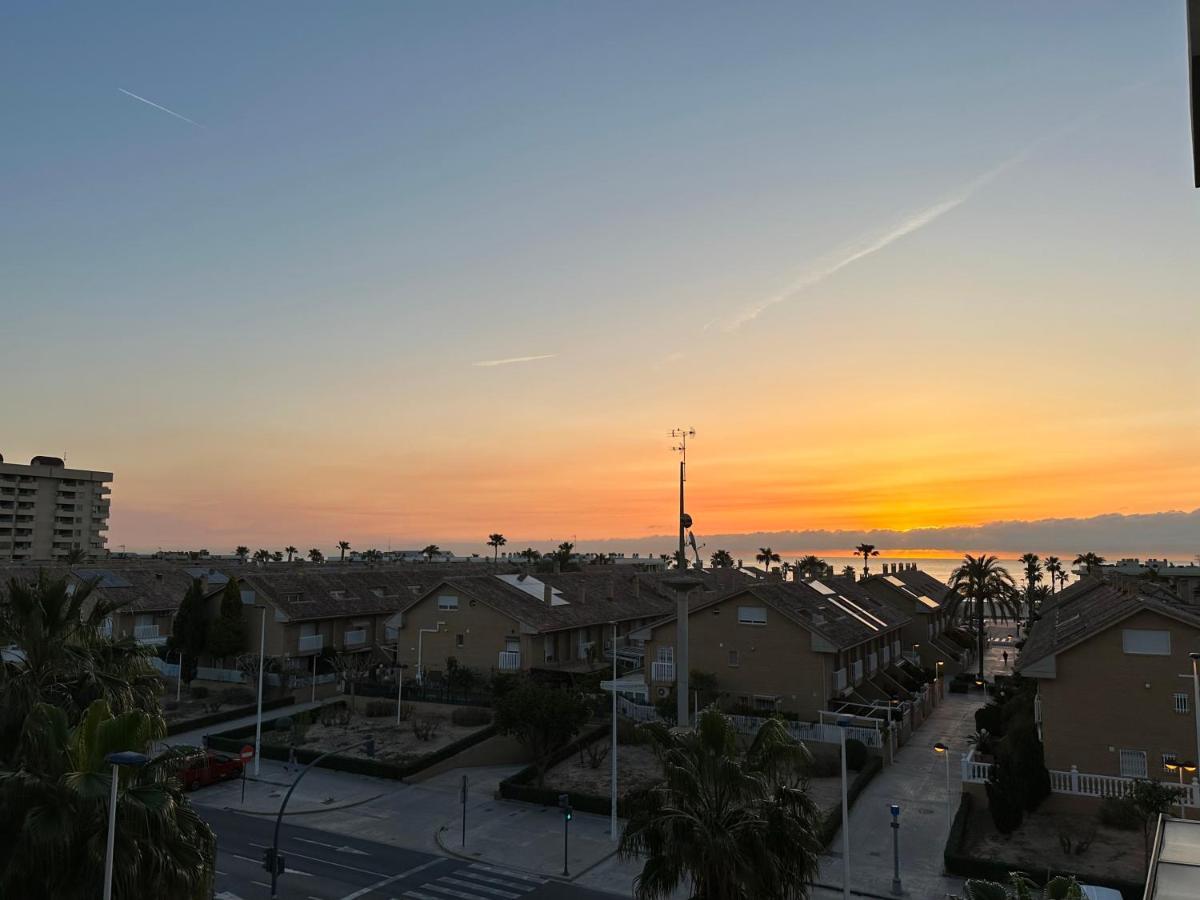Sunny Patacona Seaview Apartment Валенсия Екстериор снимка